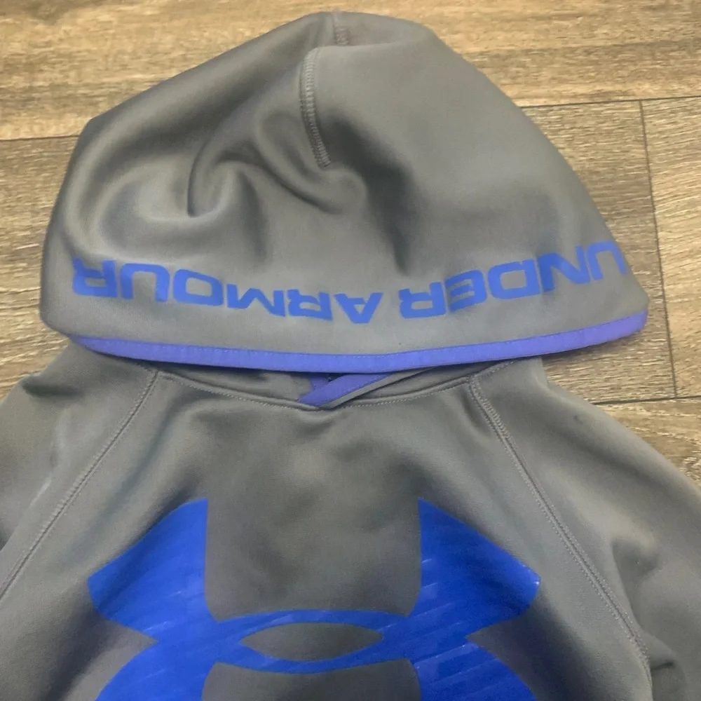 Boys Under Armour Hoodie - Picture 4 of 4